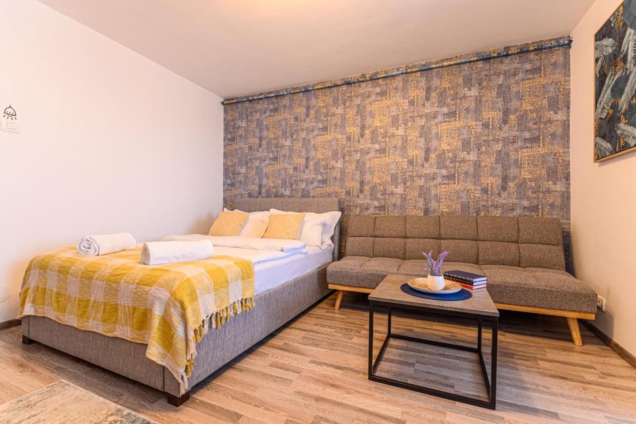 Luxury Studios - Soarelui 10 Braşov Esterno foto