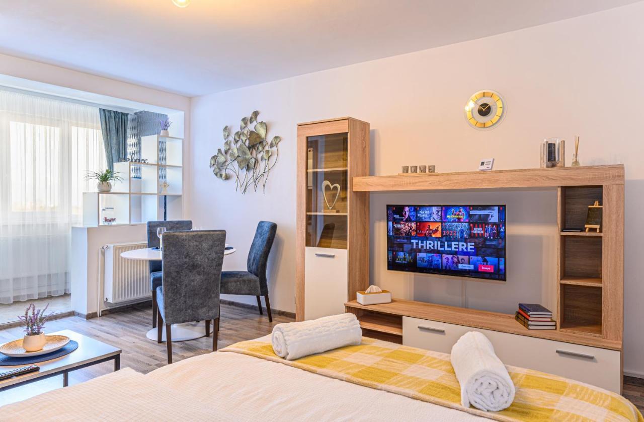 Luxury Studios - Soarelui 10 Braşov Esterno foto