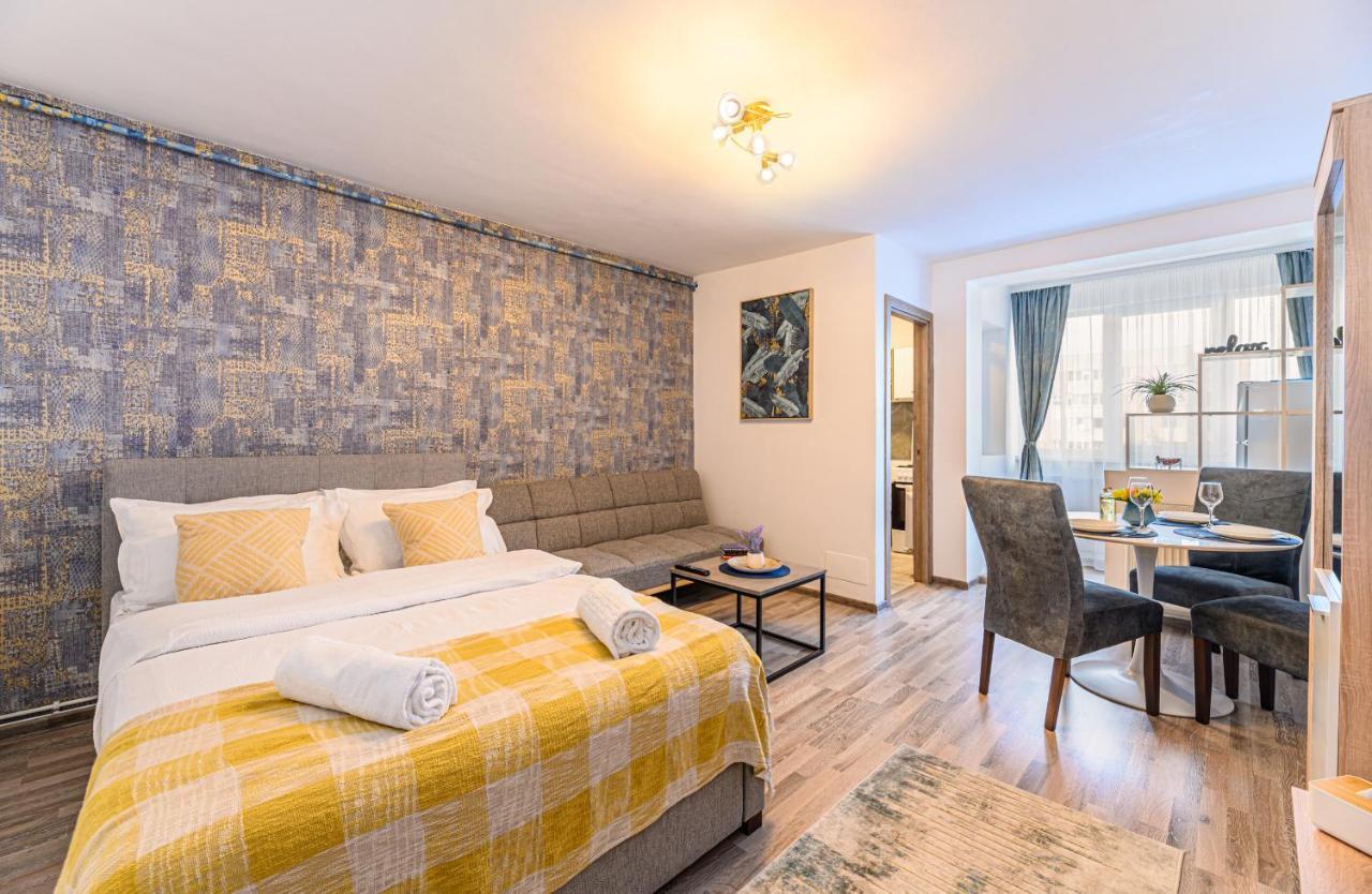 Luxury Studios - Soarelui 10 Braşov Esterno foto