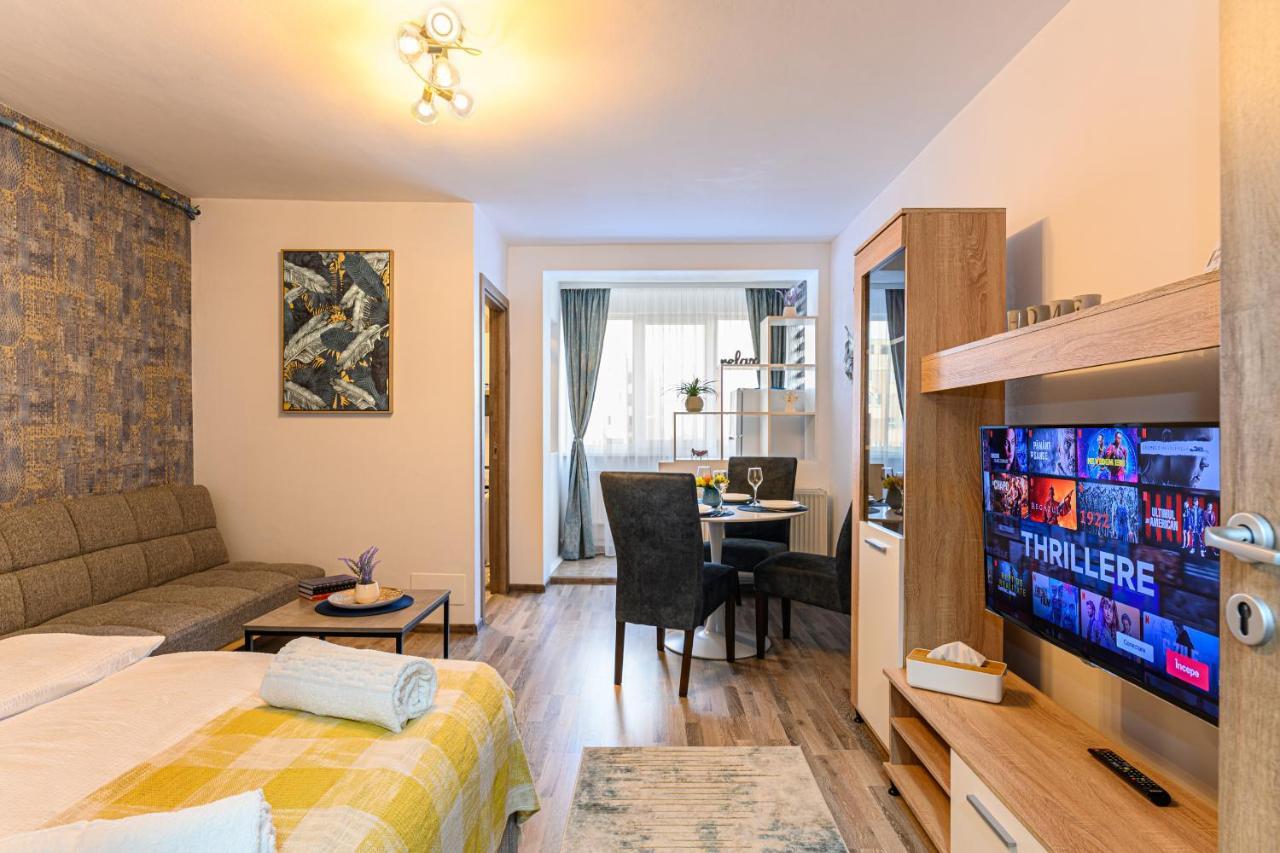 Luxury Studios - Soarelui 10 Braşov Esterno foto