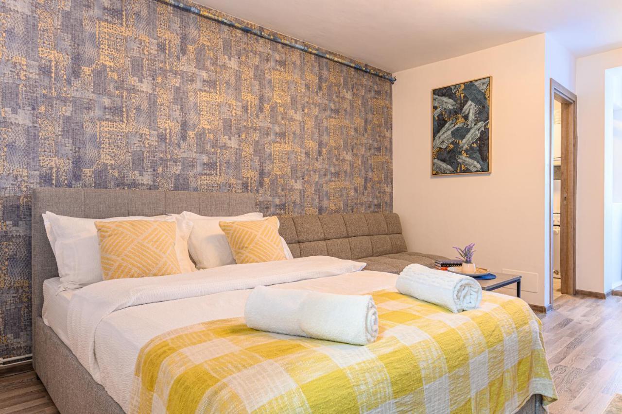 Luxury Studios - Soarelui 10 Braşov Esterno foto